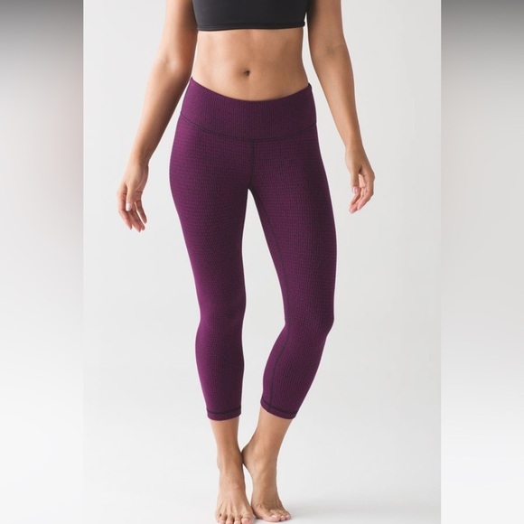 Lululemon Wunder Under Crop‎ III Teeny Tooth Deep Fuchsia Black Size 6 - Picture 3 of 11